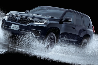 特別仕様車TX“Lパッケージ・Black Edition”(2.8Lディーゼル車7人乗り)