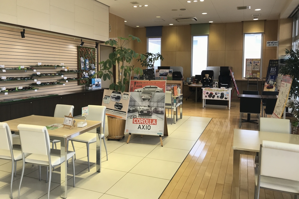 09店内